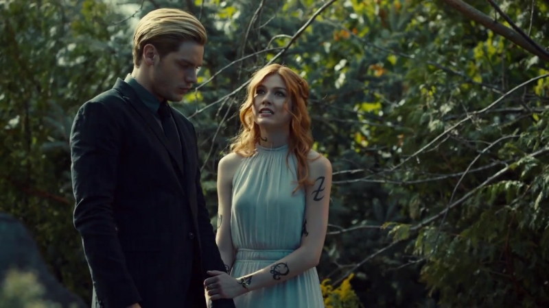 Sneak peek clace 3x01