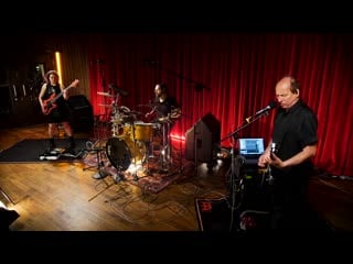 The adrian belew power trio ampersand