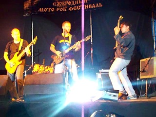 Cry світу крицю рубає (live in vol'nitsa 2011)