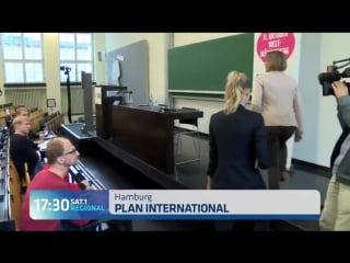 Toni garrn interviewed by sat1regional in the campaign for #pink4genderequality in hamburg, germany posted on octubre 7, 2016