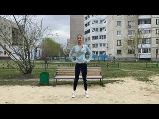 Утренняя зарядка с эффектной фитоняшкой