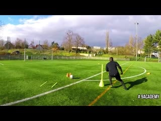 Solo training spécifique attaquant [ appuis i mouvement sans ballon i finition ](1)