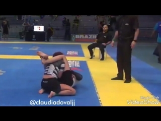 Claudia doval omoplata sweep