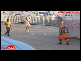 No pararas de reir show callejero mimo chileno karcocha, funny street show