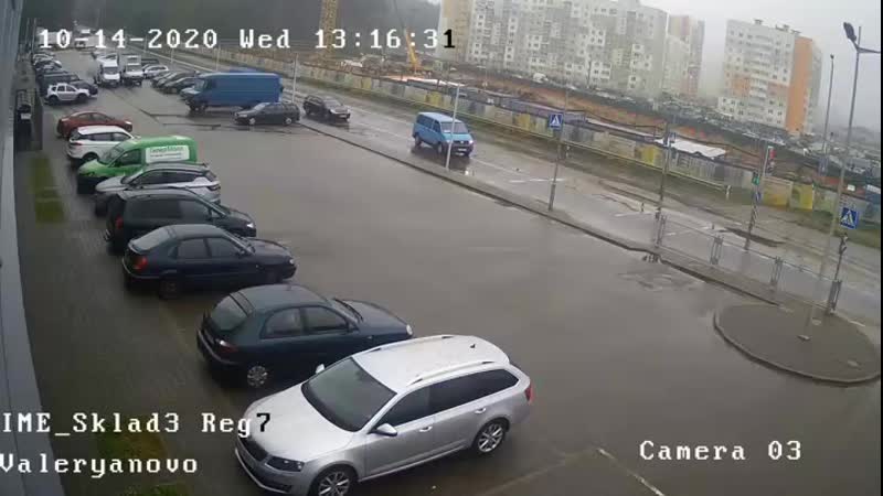 На трассе под минском пьяный водитель opel уснул, пока ждал зеленый сигнал светофора