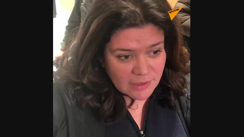 Raquel garrido est venue au tribunal pour afficher son soutien à éric drouet, jugé