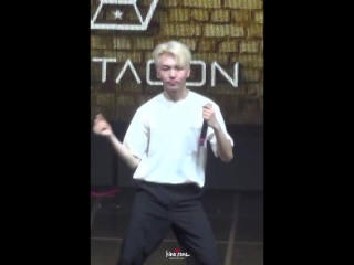 [fancam] 180811 'unibirthday (pentagon 's private class)