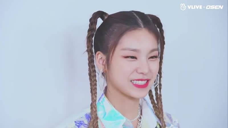 Itzy x osen [16/9/19] yeji my second dream was to become a football player ️️