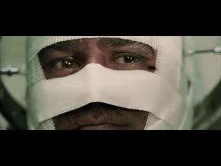 Bullseye throws a syringe needle at a fly daredevil (2003)