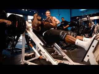 Blessing awodibu trains legs