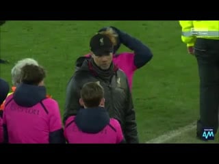 A nice touch from the everton ballboy to applaud the liverpool manager at the end