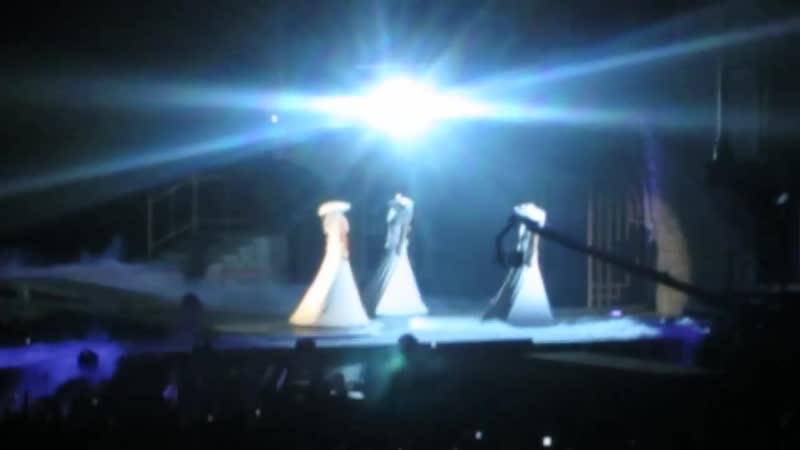 Lady gaga была освистана в олимпийском ярая пропаганда гомосексуалистов