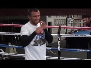 Vasyl lomachenko impersonates manny pacquiao shadow boxing vs nicholas walters