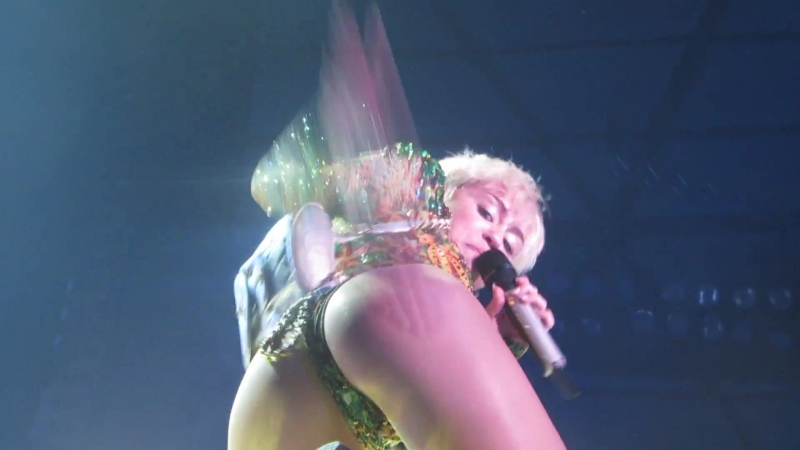 майли сайрус вагина Майли сайрус четвёртый концертный тур | miley cyrus bangerz tour porn video  on BrownPorn