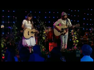Angus and julia stone paper aeroplane (live)