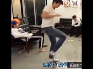 Just look at joon’s face fkdkds i can’t breathe i busted a lung and i’m on the floor