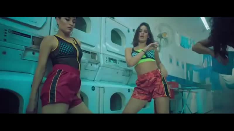 Jimena baron y miss bolivia se quema