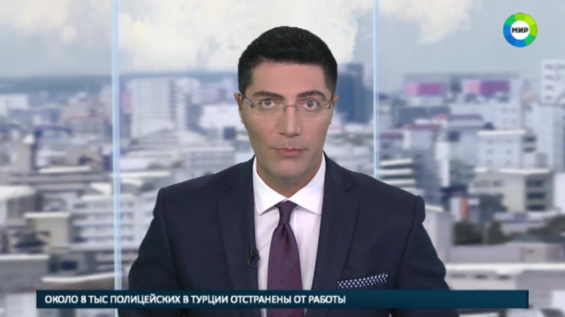 Самолет ту 204 с более 200 пассажирами готовится к аварийной посадке