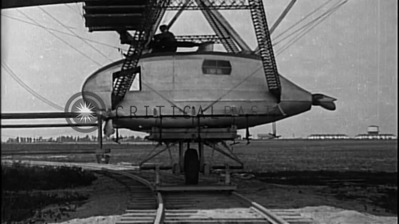 Graf porn video – Lz 127 graf zeppelin in flight and lz 126 zr 3 airship being positioned hd stock footage