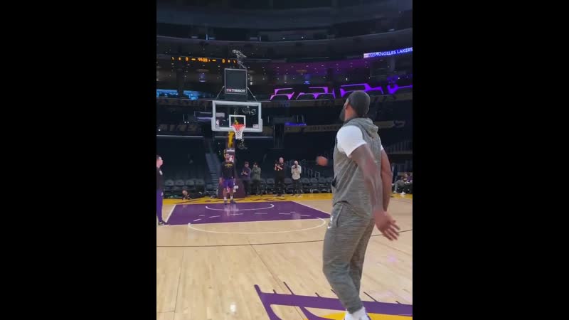 Леброн джеймс отрабатывает дальние трёхочковые