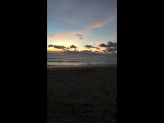 Пляж карон закат