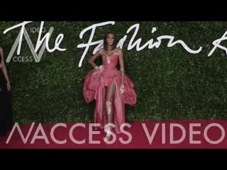 Elsa hosk на мероприятии #fashionawards 2019 лондон 2 декабря 2019 года