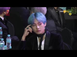 The cameraman being a panic gay the moment taehyung stared at his camera #tae updates
