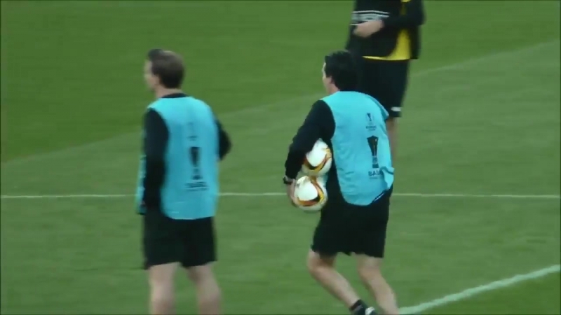 Unai emery coaching during his time at sevilla very intense and obsessed by details bienvenidoemery