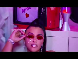 Adam selman & «savage x fenty» teaser paloma elsesser