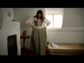 Getting dressed in the 18th century working woman