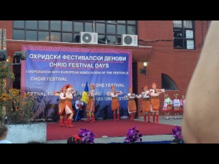 Зразковий ансамбль "горянка" "дівочий буковинський"