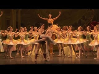 Sylvia [choreography by frederick ashton] darcey bussell, roberto bolle, thiago soares royal ballet, covent garden 2005