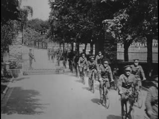 Тренироа велосипедного корпуса в торонто, 1916 bicycle corps training in toronto, 1916