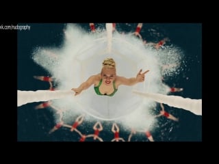 Русалка с сигаретой скарлетт йоханссон (scarlett johansson) "да здравствует цезарь!" (hail, caesar!, 2016) 1080p