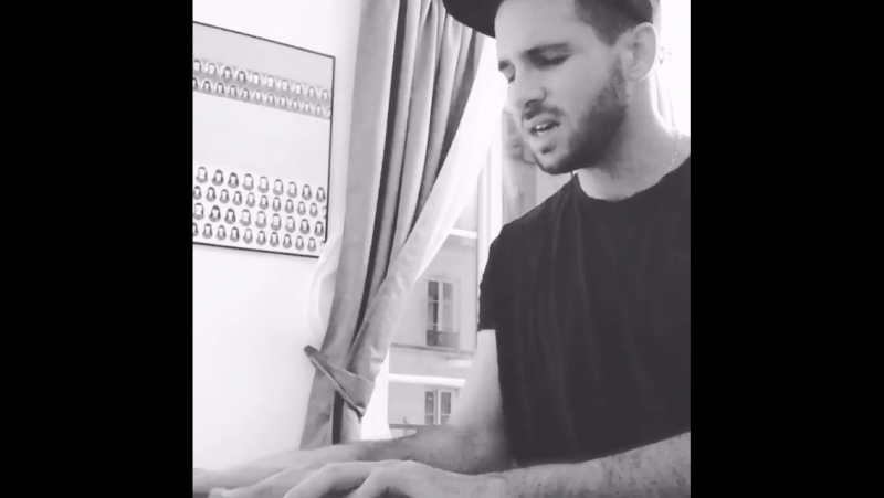 Il pleut à paris donc petite aprem piano 😆