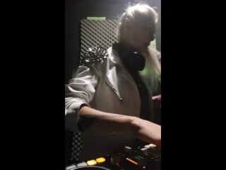 Topless dj tipsy tits