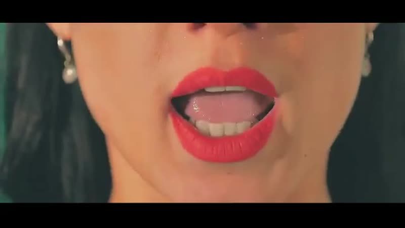 Полуголые сотрудницы на одном из предприятий в могилеве тестируют деревообрабатывающие станки