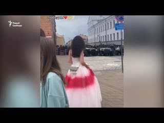 Судзяць дзяўчыну ў вясельнай сукенцы / судят девушку в свадебном платье <#радыёсвабода>