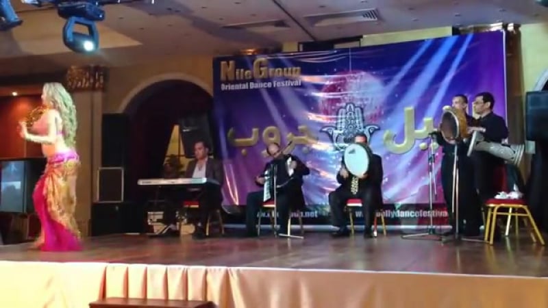 Anett kecskeméti kahena mejancé with live band nile group festival 2015 nove 6707