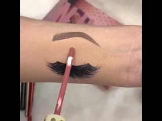 Тени hudabeauty