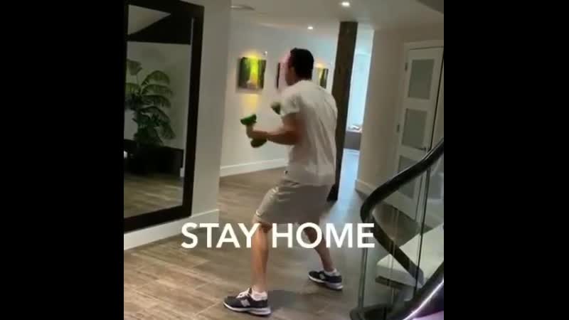 Wladimir klitschko stay home!