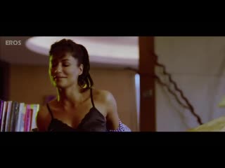 Studies with akshay & chitrangada | desi boyz | movie scene(720p) 00