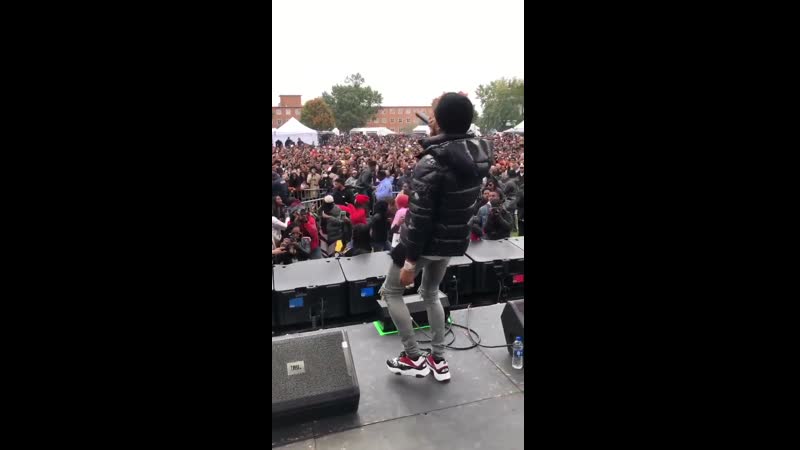 Lil baby выступает перед «мёртвой» толпой (2018 год)