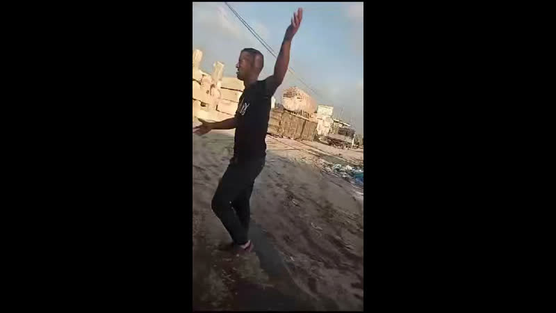 Израильские ввс нанесли авиаудар по колонне беженцев из газы