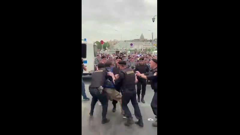 Решил высказаться про полицейский произвол?