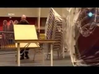 Badr hari at 18 years old with his trainer, the legendary tom harinck in a documentary from dutch tv