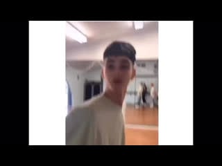 Wdw наслаждаемся попкой корбина!!