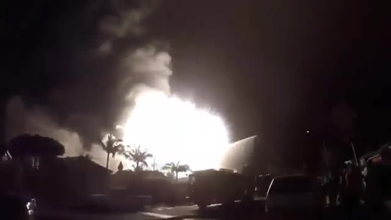 Магний металл, горящий ослепительным пламенем