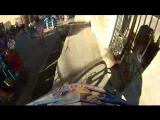 Winning run in an insane urban downhill track vca chile 2013 by marcelo gutierrez