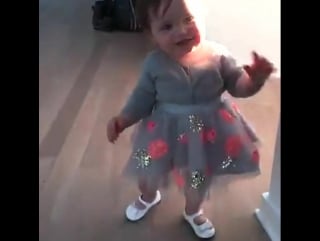 Coco via snapchat//omg ioni is so big and adorable #cocorocha #ioniconran